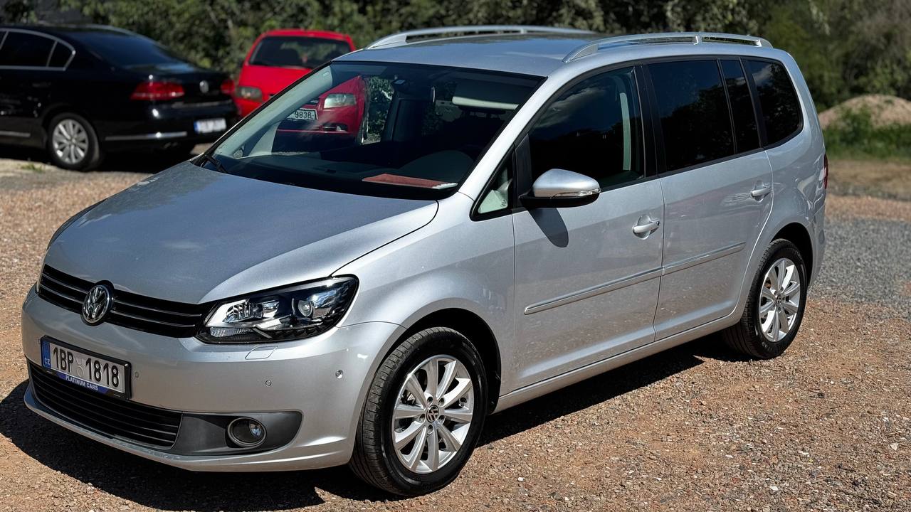 Volkswagen Touran 2.0 TDI DSG – 2011